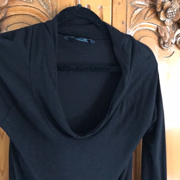 French Connection Black Scoop Neck Top - Picture 2 of 6